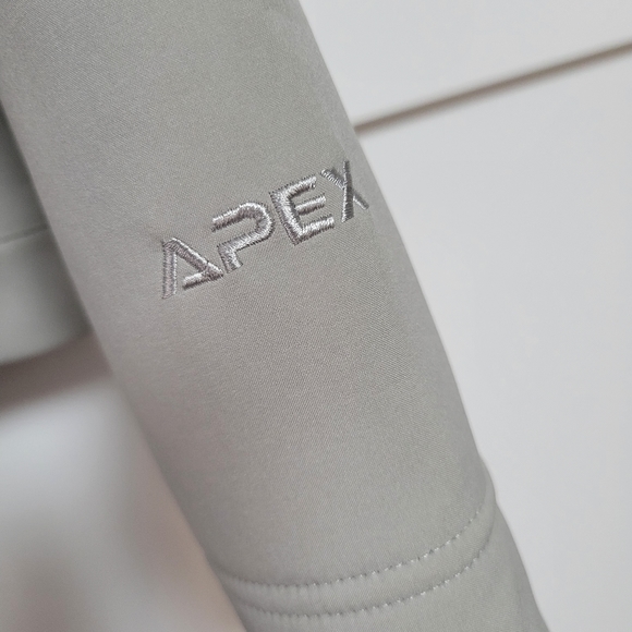 SOLD ---- NWOT The North Face Soft Shell Zip Up Jacket (S) - Picture 7 of 15